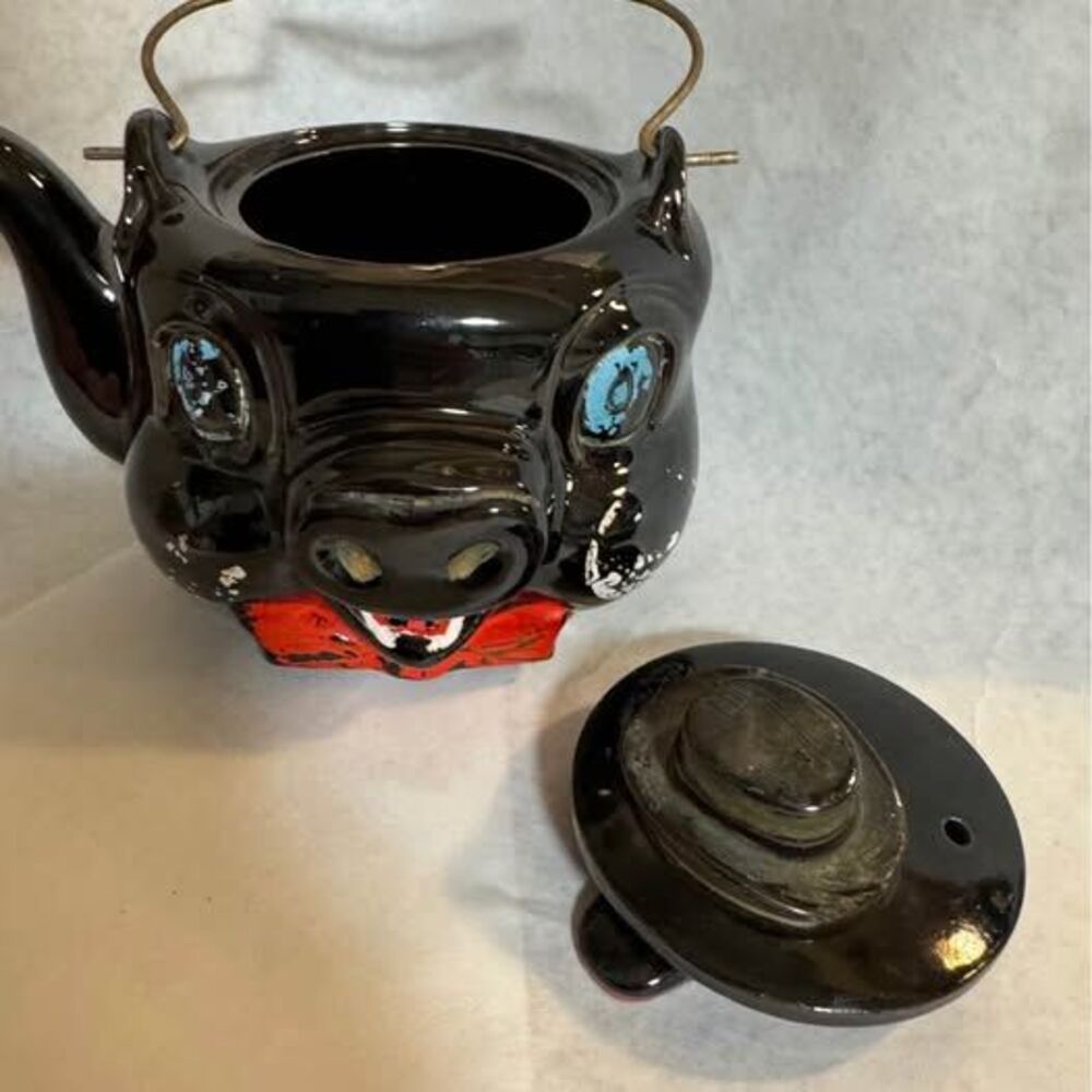 Vintage pig head ceramic teapot with handle - Picture 8 of 10